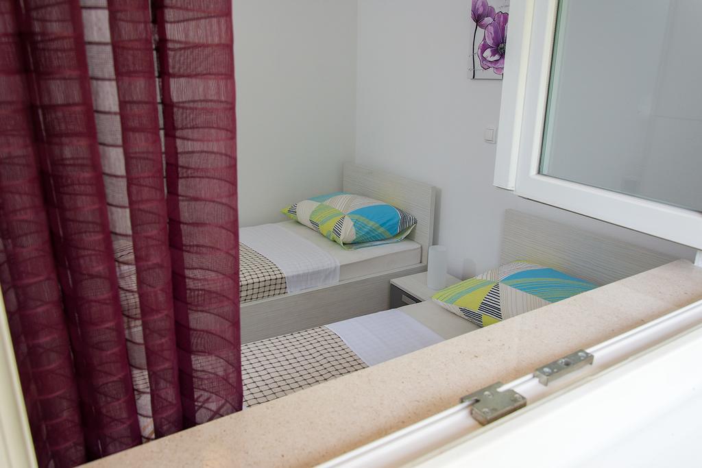 Apartment Gamma With Hydromassage Mini Pool Near Split Žrnovnica Dış mekan fotoğraf